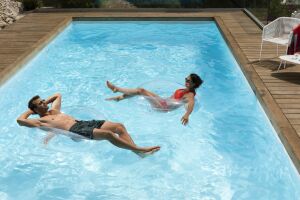 Gérer sa piscine à distance : Hayward présente SALT & SWIM® 2.0