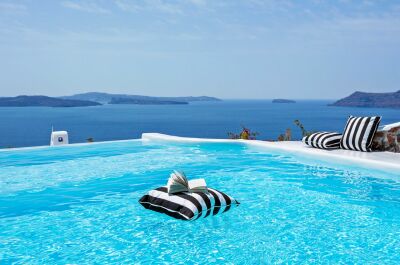 Canaves Oia Hotel : une piscine hors du temps