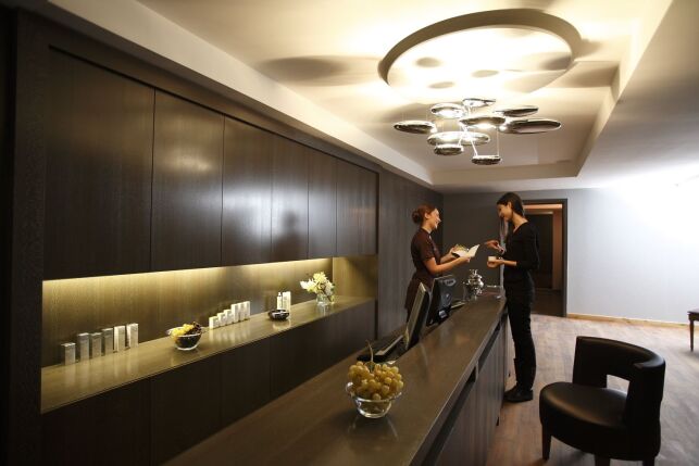 L'accueil du Spa Les Etangs de Corot à Ville d'Avray L'accueil du Spa Les Etangs de Corot à Ville d'Avray