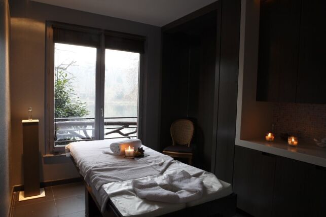 La cabine du Spa Les Etangs de Corot à Ville d'Avray. La cabine du Spa Les Etangs de Corot à Ville d'Avray.