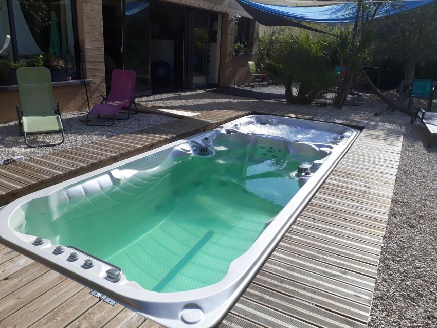 Spa de nage Duce 254, par BlueLagoonSpas&nbsp;&nbsp;