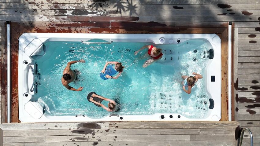 Spa de nage Poseidon Spa, pour un moment de sport et de détente en famille 