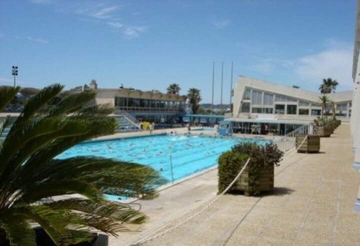 Stade Nautique du port Marchand - Piscine à Toulon Stade Nautique du port Marchand - Piscine à Toulon