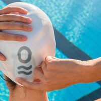 Swimbot, le bonnet de bain connecté