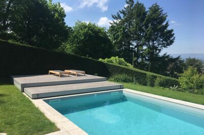 Terrasse mobile piscine : un plancher coulissant sur bassin
