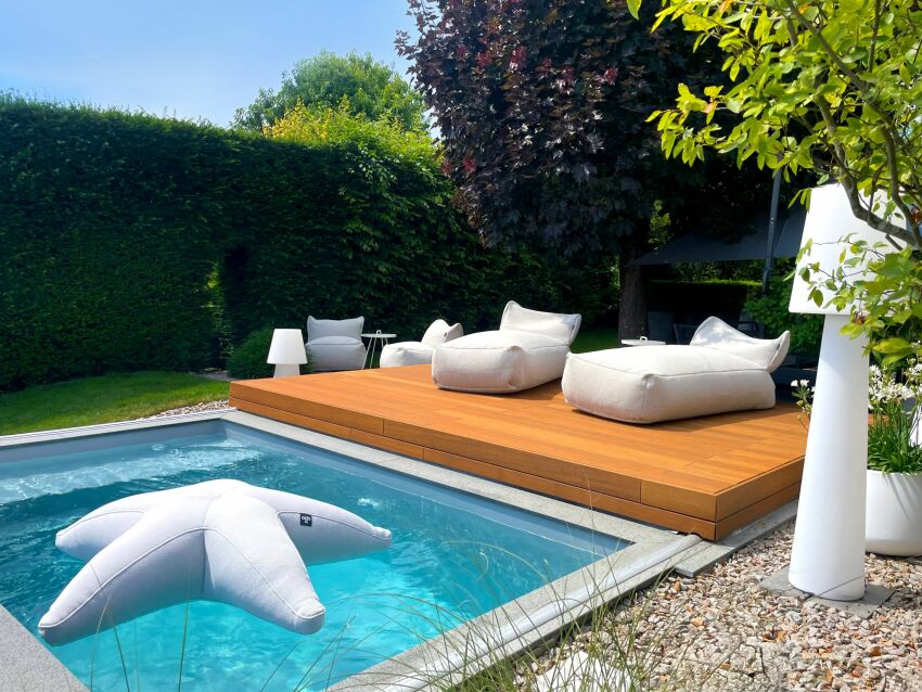 Terrasse mobile WaluDeck ORIGIN, pour couvrir et protéger la piscine tout en gagnant de la place sur sa terrasse &nbsp;&nbsp;