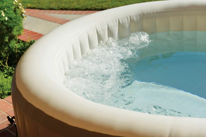 Un abri pour spa gonflable : protection et confort Un abri pour spa gonflable : protection et confort