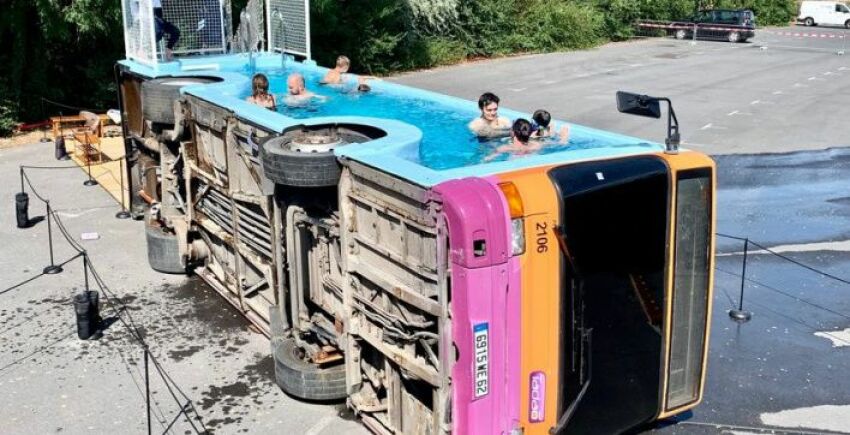 Un bus-piscine dans le Nord de la France&nbsp;&nbsp;