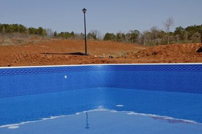 Un devis pour la rénovation de la piscine 