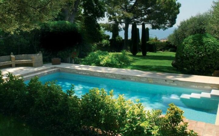 jardin et piscine