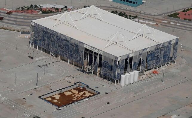 Une autre vue du complexe aquatique, à l'abandon depuis 6 mois.