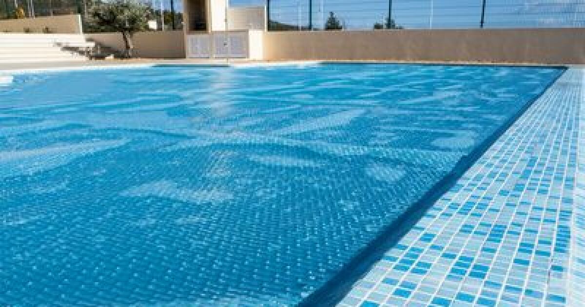 Bache À Bulles Piscine Sur Mesure