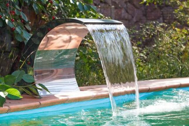 Une lame d'eau pour votre piscine