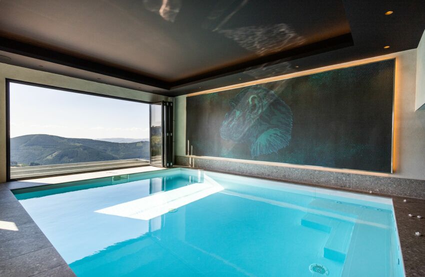 Une piscine intérieure, par Landy Paysages&nbsp;&nbsp;