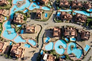 Une piscine publique hors-norme signée Desjoyaux