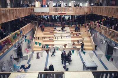 Une piscine transformée en espace associatif