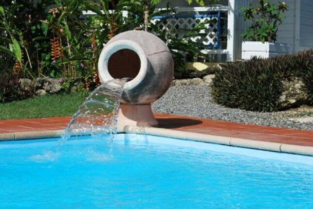 Une fontaine dans votre piscine