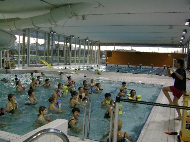 Une leçon d'aquagym à la piscine de Mourenx