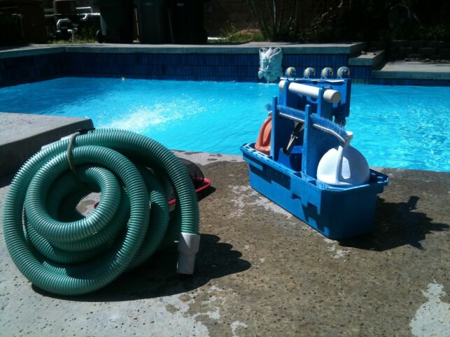 Utiliser une pompe vide-cave pour vider une piscine