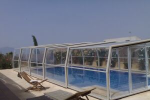 Abri de piscine PACIFIQUE installé dans le Var et fabriqué à Mauguio (34)
Abri télescopique résidentiel haut de gamme.